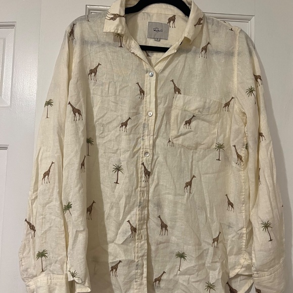 Rails giraffe print button down shirt - Picture 3 of 3